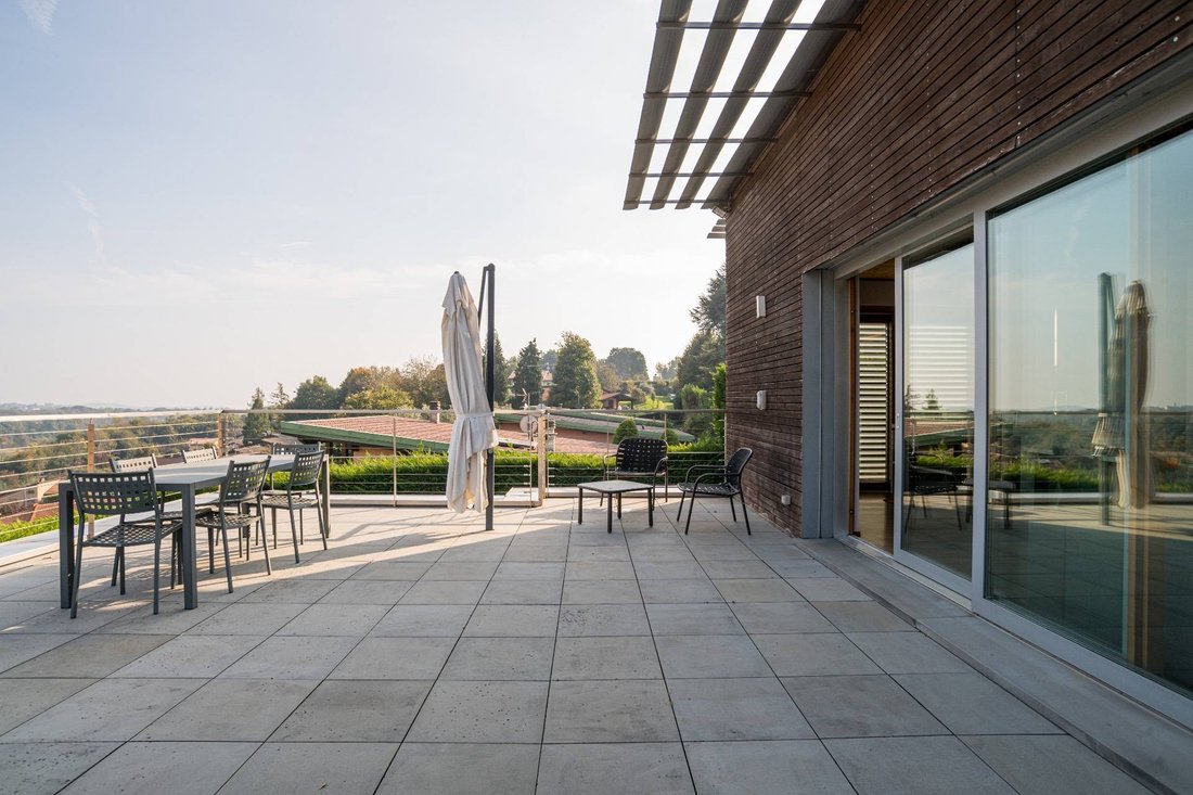 Villa in Albese con Cassano, Lombardy, Italy 2 - 18049277