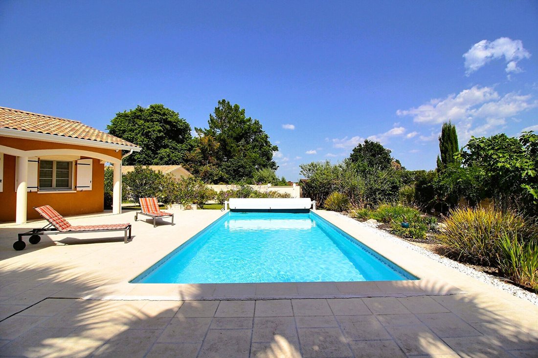 Villa in Cussac-Fort-Medoc, Nouvelle-Aquitaine, France 2 - 18045317