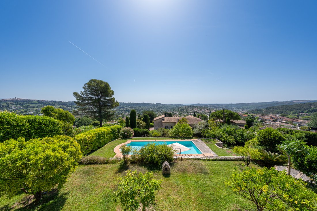 Villa in Centre du Village, La Colle-sur-Loup, France 2 - 18037301