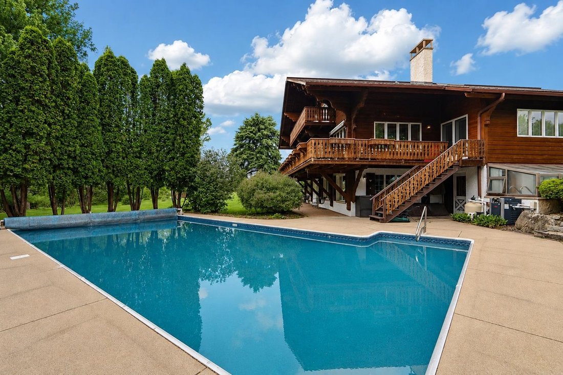 House in New Glarus, Wisconsin, United States 3 - 18036538