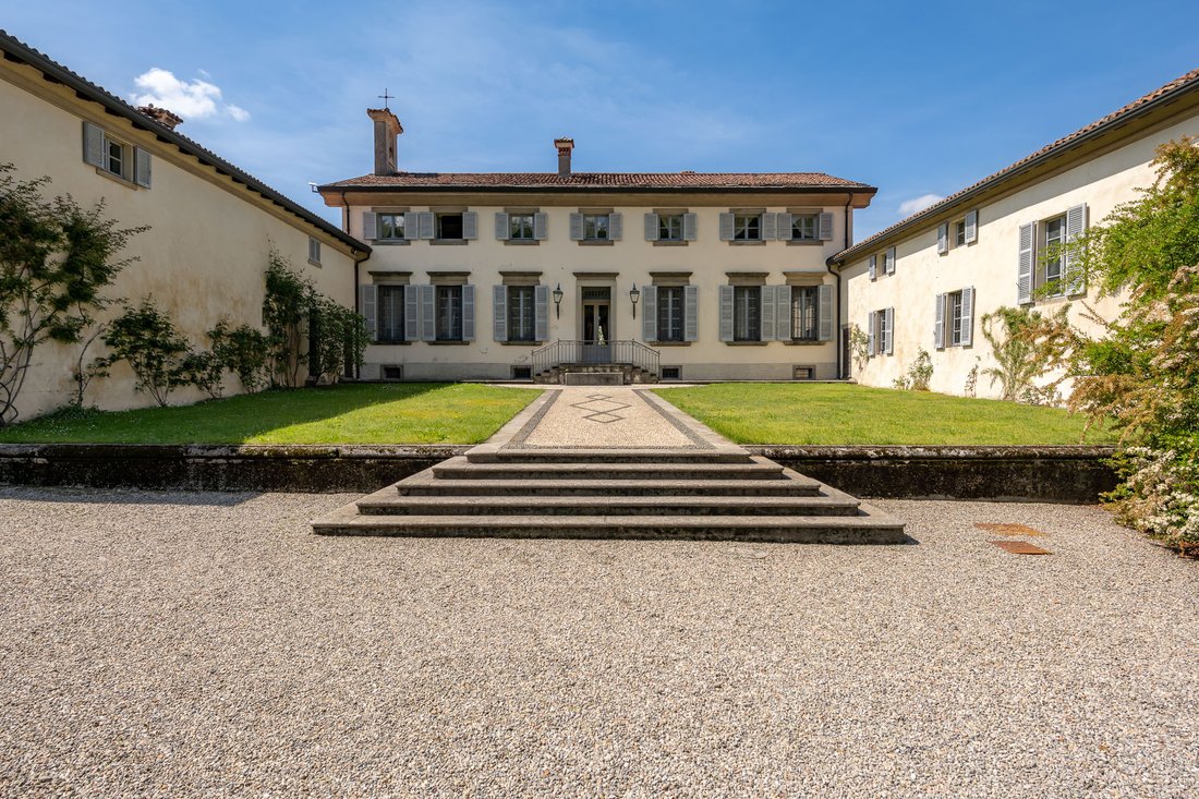 Villa in Camerlata-Breccia-Prestino, Como, Lombardy 2 - 18045163