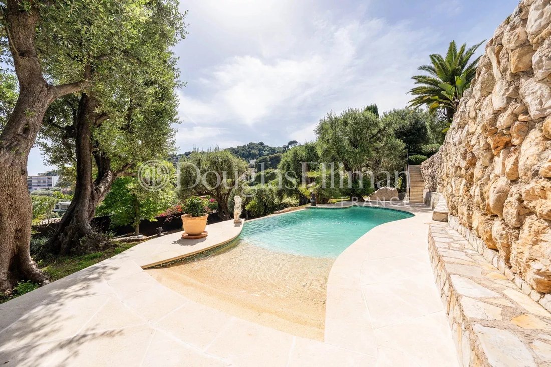 Villa in Village-Cros de Caste-Coupiere-Mont Gros, Roquebrune-Cap-Martin, France 2 - 18036225