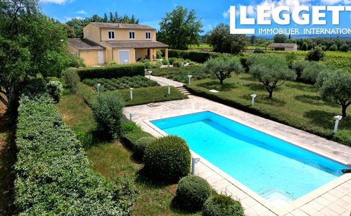 House in Cotignac, Provence-Alpes-Côte d'Azur, France 1