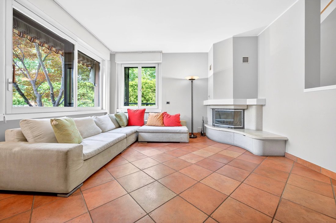 Villa in Arese, Lombardy, Italy 5 - 18046644