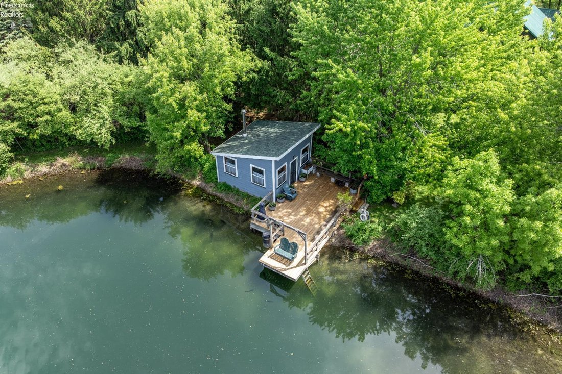 House in Oak Harbor, Ohio, United States 3 - 18018171