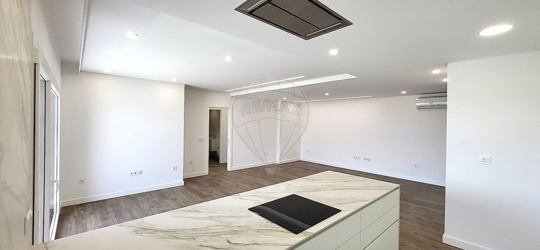 Apartment in Odivelas, Lisbon, Portugal 4 - 18038141