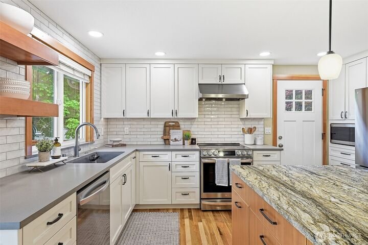 House in Woodway, Washington, United States 2 - 18043757