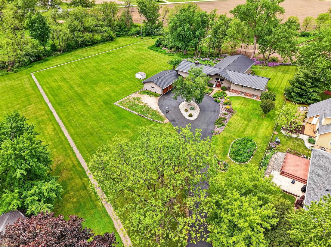 House in Black Earth, Wisconsin, United States 5 - 18036550
