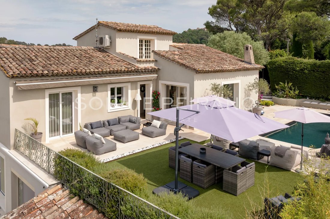 Villa in Mougins, Provence-Alpes-Côte d'Azur, France 1 - 18038291