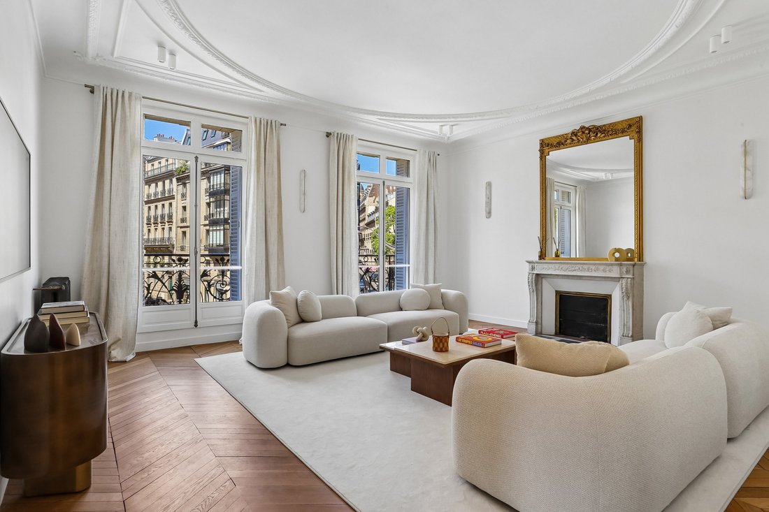 Apartment in Vaugirard-Parc des Expositions, Paris 15e Arrondissement, Paris 1 - 18045086