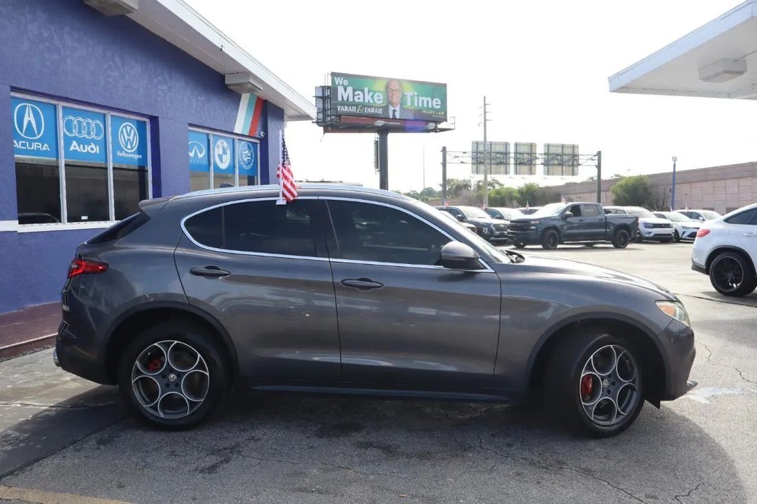 Suv in Orlando, FL, United States 2 - 18046117