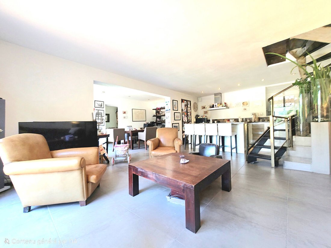Villa in Nord, Sanary-sur-Mer, France 5 - 18039033