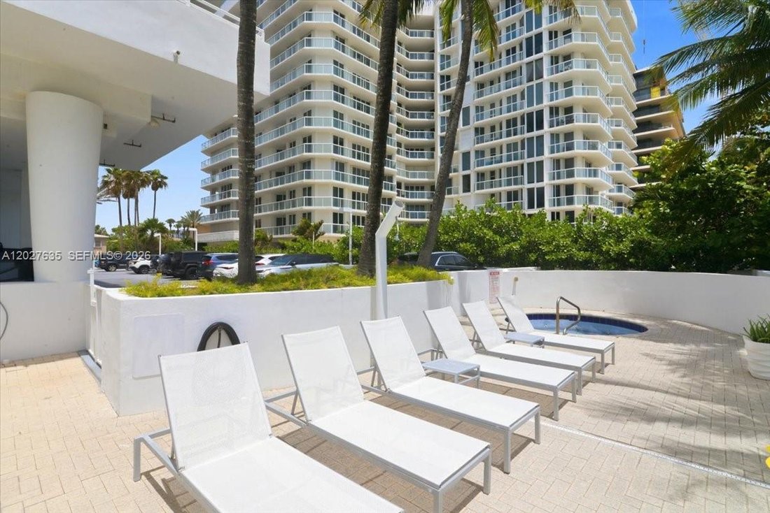 Condo in Bal Harbour, Florida, United States 4 - 18044403