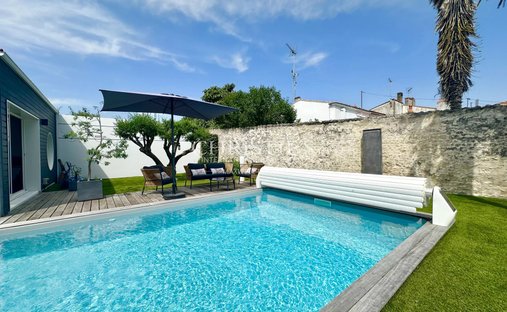 House in Est, Lagord, France 1
