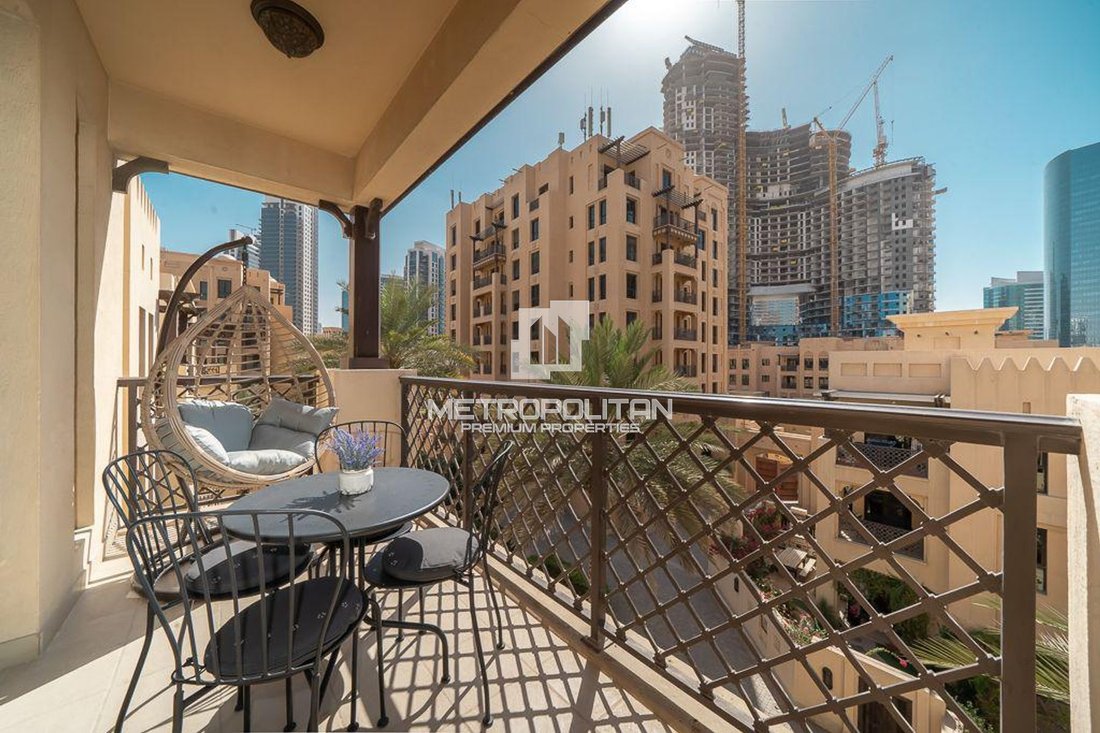 Apartment in Al Wasl, Dubai, United Arab Emirates 1 - 18038703