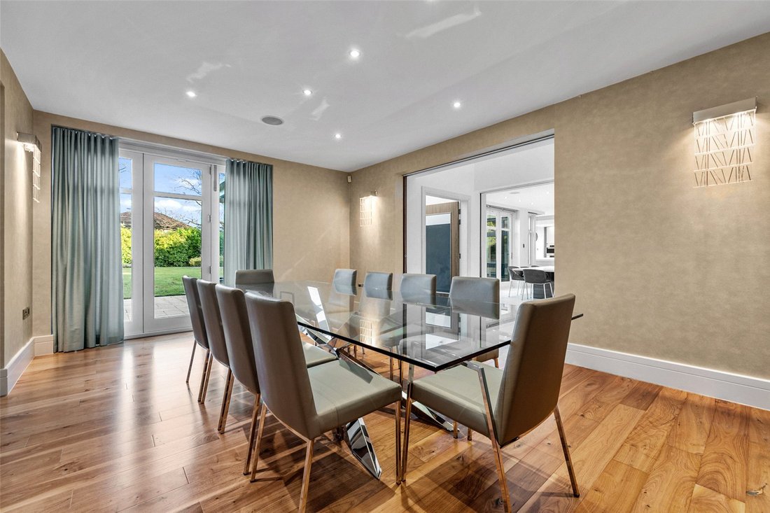 House in Wilmslow, England 5 - 18038595