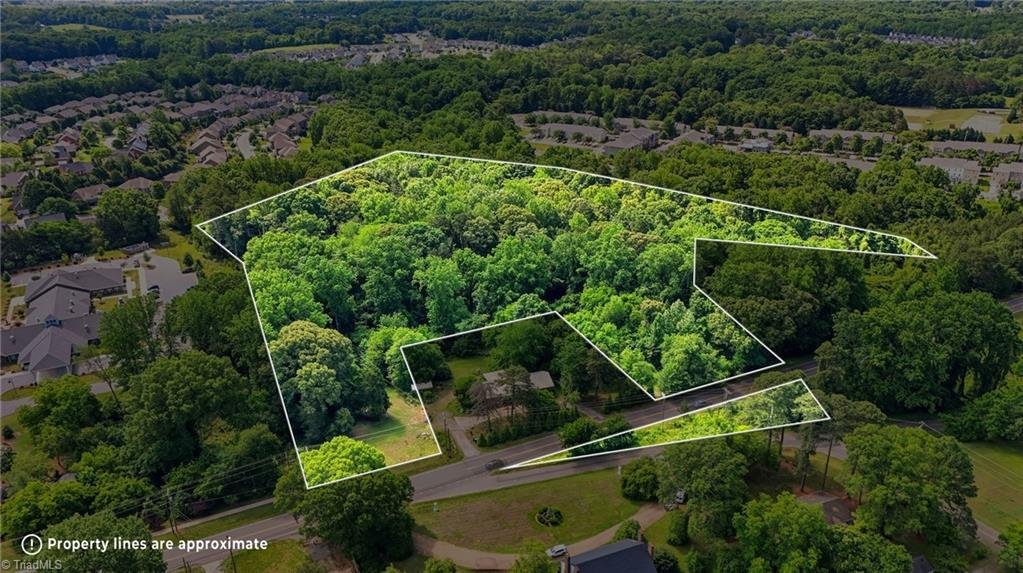 Land in Mooresville, North Carolina, United States 1 - 18047535
