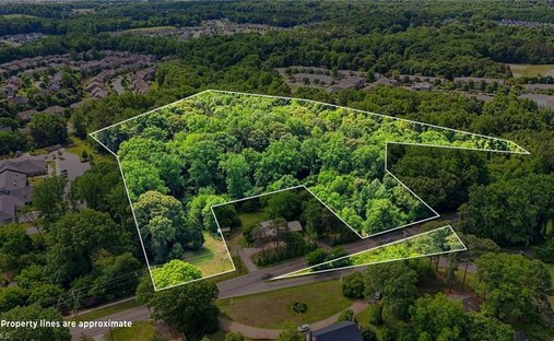 Land in Mooresville, North Carolina, United States 1