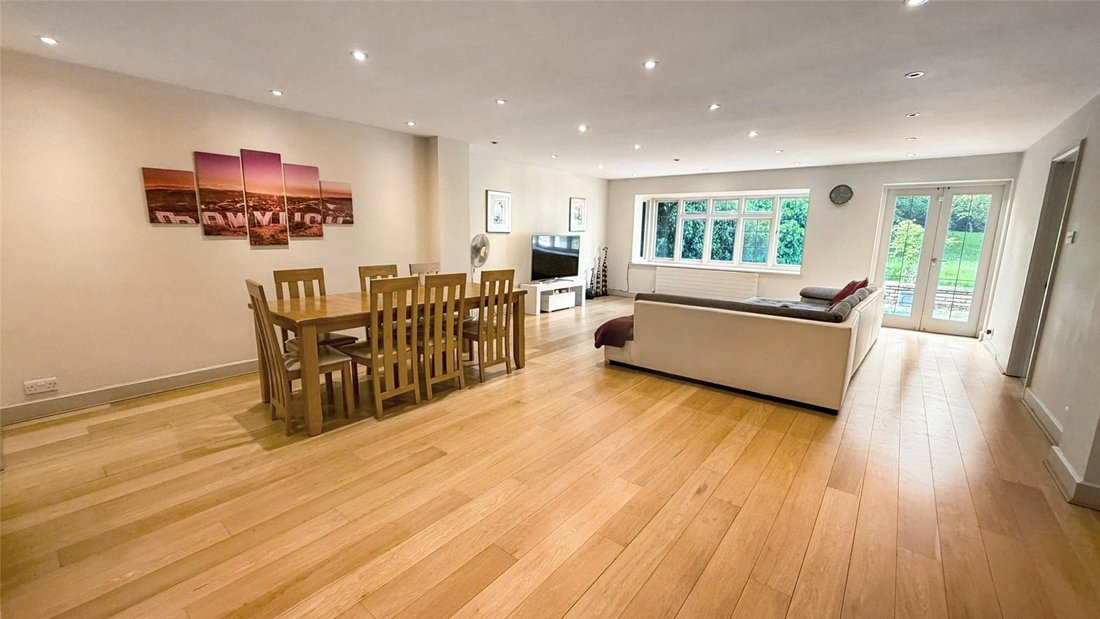 House in Ferney Hill, Enfield, England 4 - 18040308
