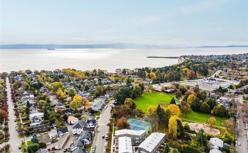 House in Victoria, British Columbia, Canada 1