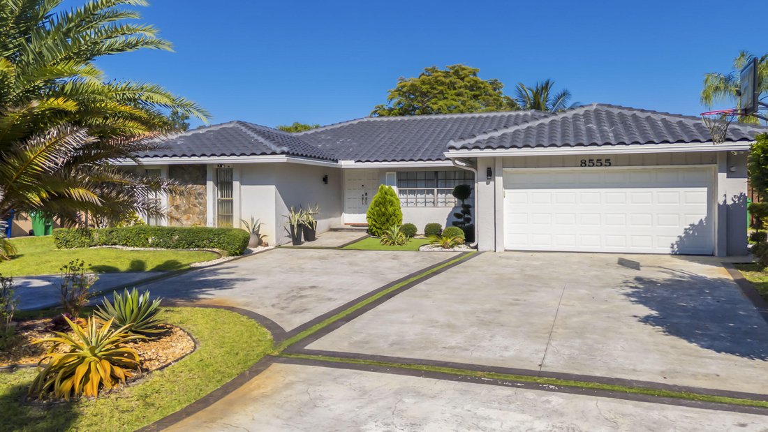 House in Coral Springs, Florida, United States 1 - 18048568