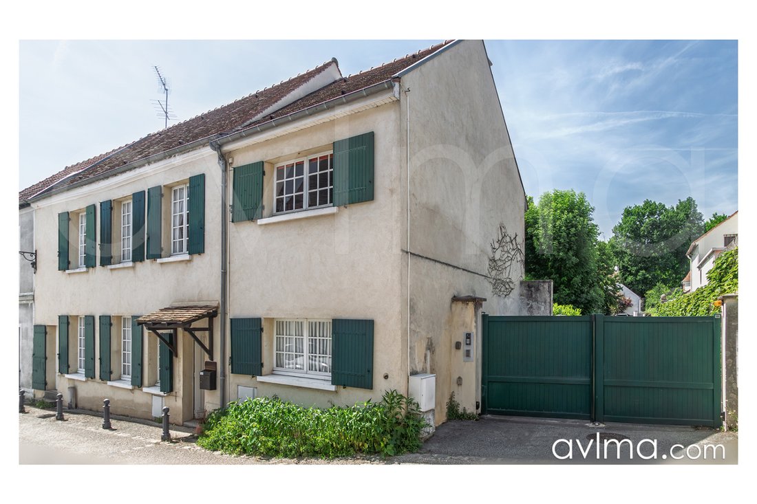 House in Bailly, Ile-de-France, France 1 - 18037244