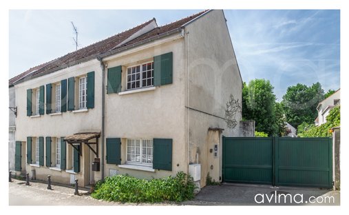 House in Bailly, Ile-de-France, France 1