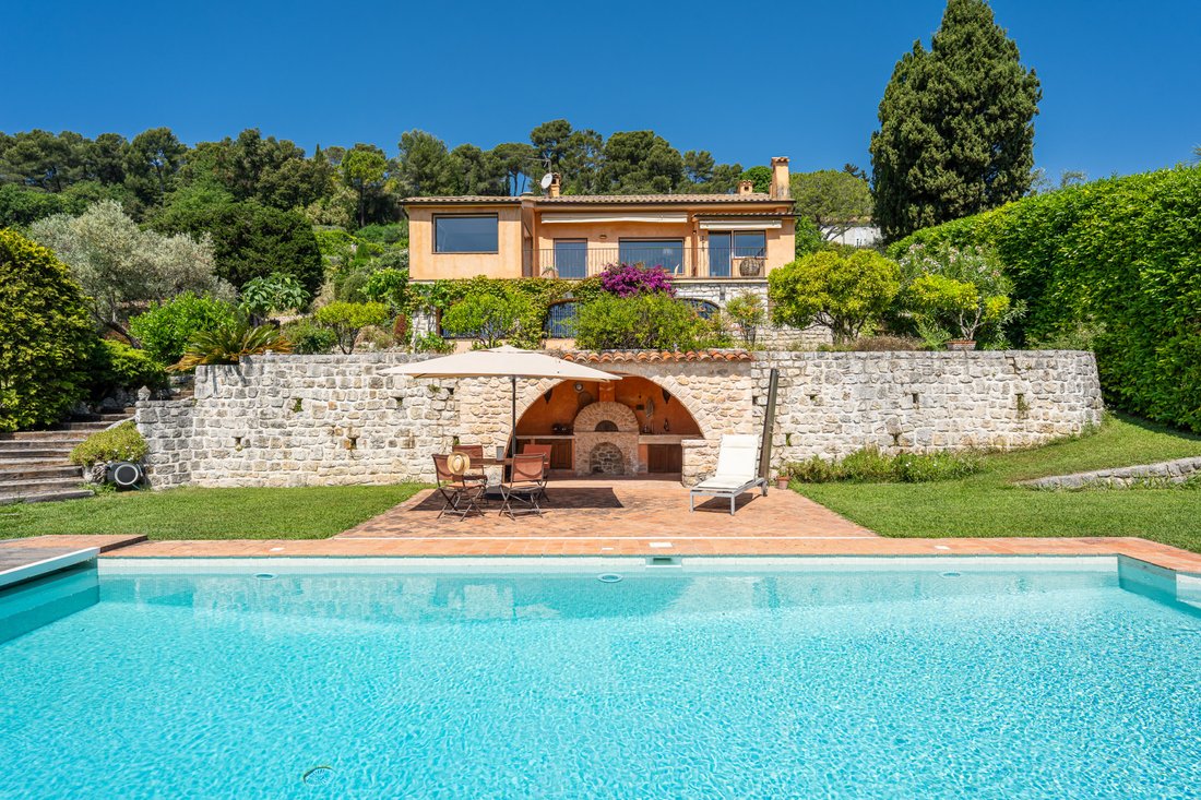 Villa in Centre du Village, La Colle-sur-Loup, France 1 - 18037301