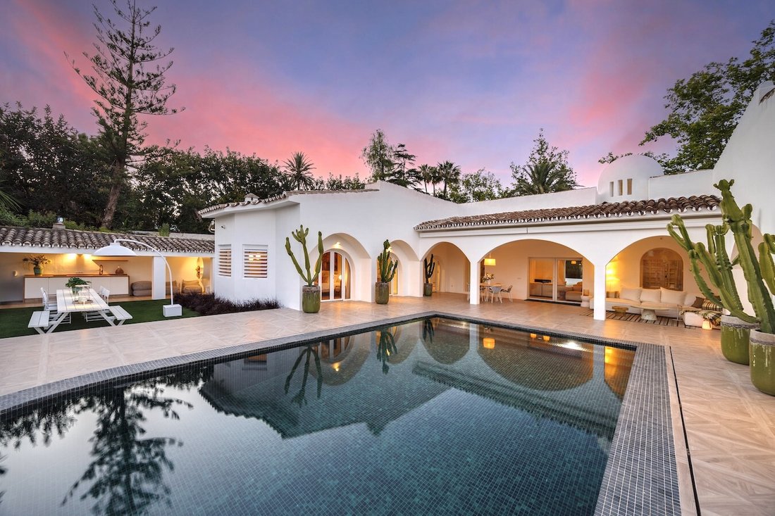 Villa in Marbella, Andalusia, Spain 3 - 18044543
