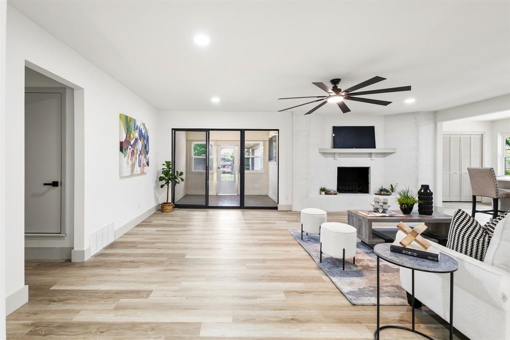 House in Irving, Texas, United States 5 - 18048419