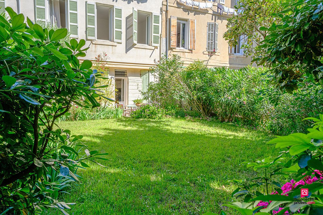 Apartment in Castellane, 6e Arrondissement, Marseille 1 - 18039076