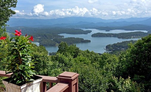 House in Hiawassee, Georgia, United States 1