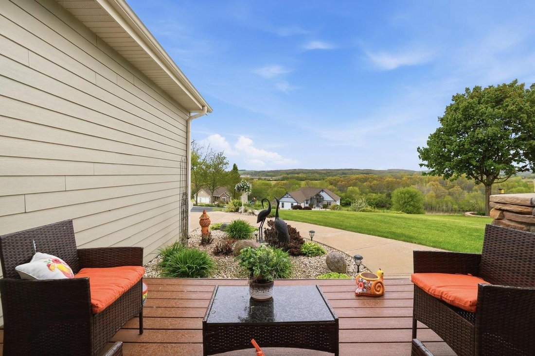 House in Waukesha, Wisconsin, United States 5 - 18048062