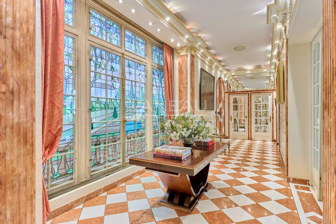 Apartment in Porte Dauphine, Paris 16e Arrondissement, Paris 2 - 18047312
