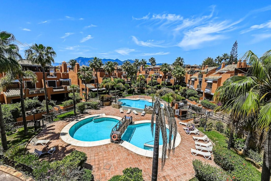 Townhouse in Marbella, Andalusia, Spain 2 - 18044521