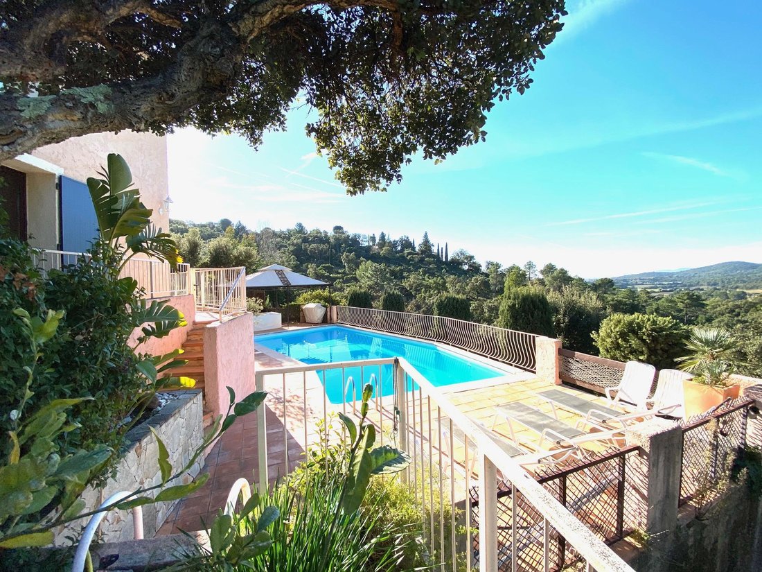 House in La Londe-les-Maures, Provence-Alpes-Côte d'Azur, France 2 - 18037741