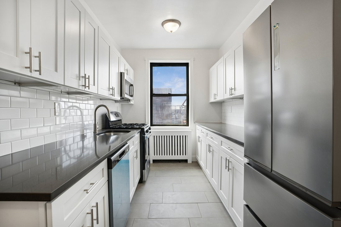 Co Op in New York, New York, United States 2 - 18047147