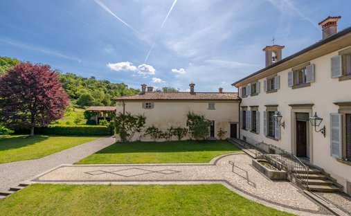 Villa in Camerlata-Breccia-Prestino, Como, Lombardei 1