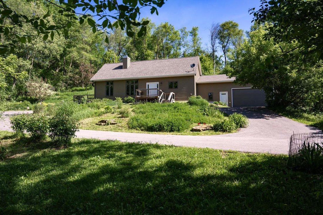 House in Kendall, Wisconsin, United States 3 - 18041697