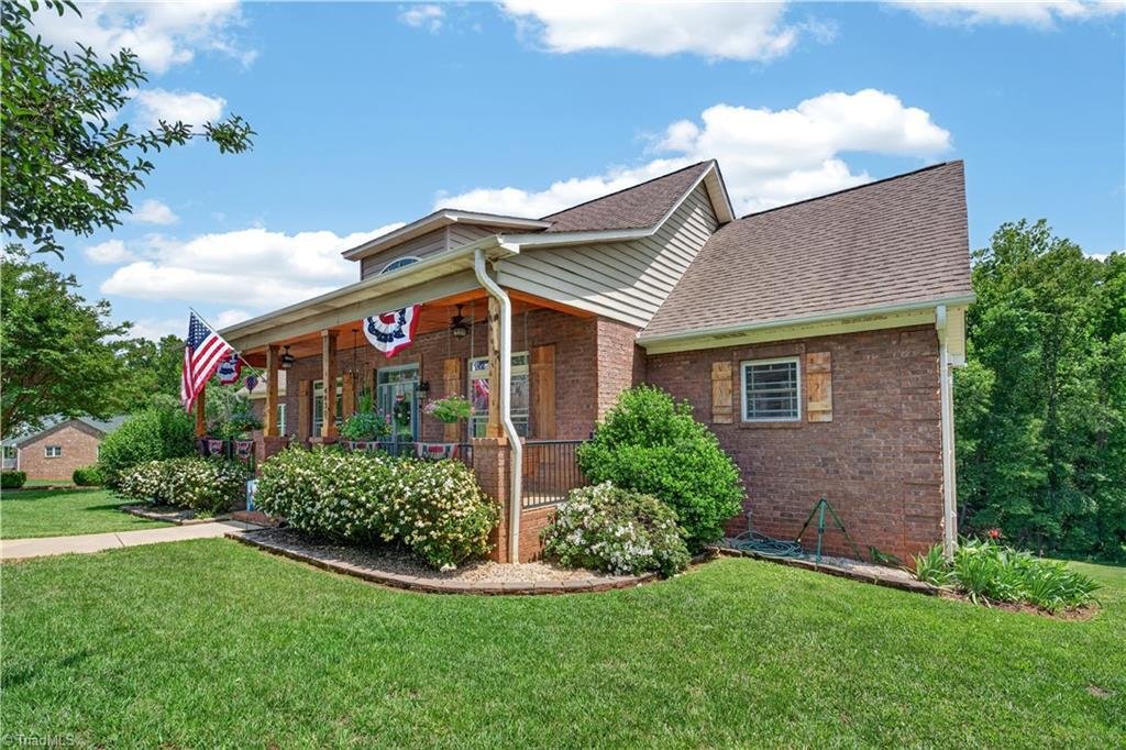House in Tobaccoville, North Carolina, United States 3 - 18046655