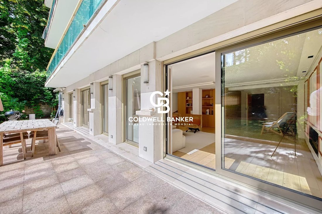 House in Saint James-Général Koenig, Neuilly-sur-Seine, France 3 - 18042749
