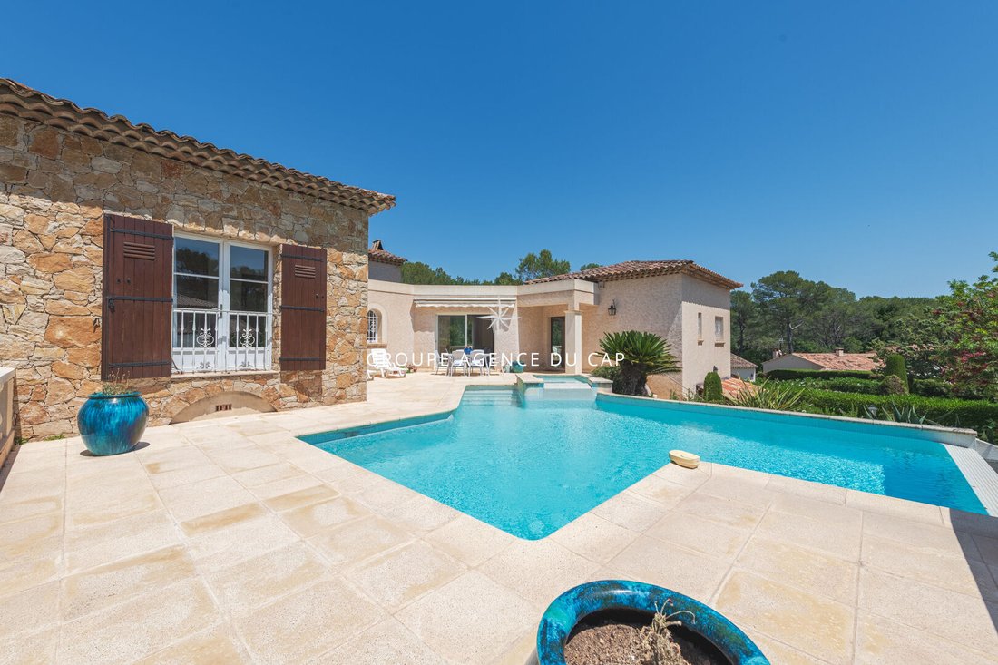 Villa in Aiguebonne, Saint-Raphaël, France 3 - 18048945