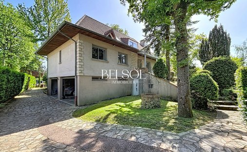 House in Sucy-en-Brie, Ile-de-France, France 1