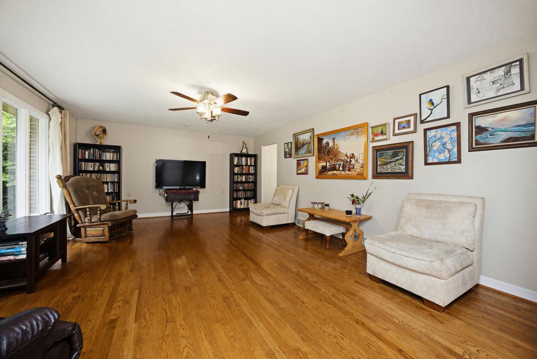 House in Elizabethtown, Kentucky, United States 3 - 18044876
