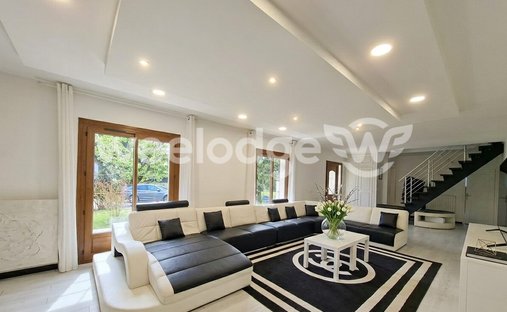 House in Villemarechal, Ile-de-France, France 1