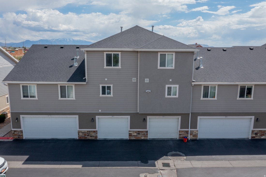 Vineyard, Utah, United States 4 - 18039611