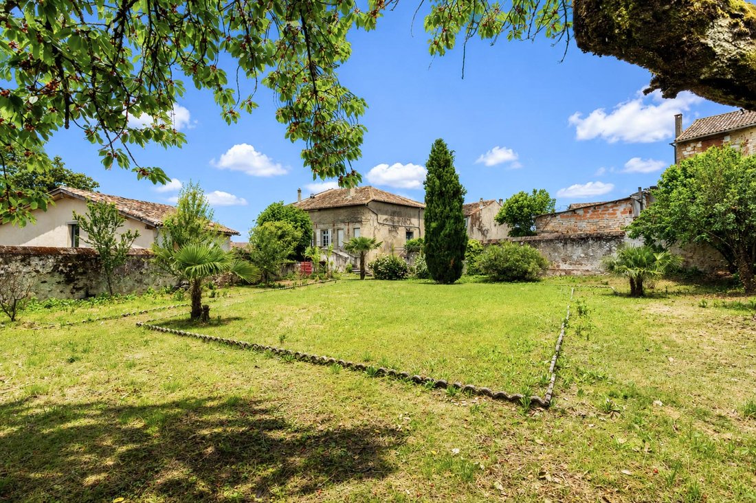House in Auvillar, Occitania, France 2 - 18044642