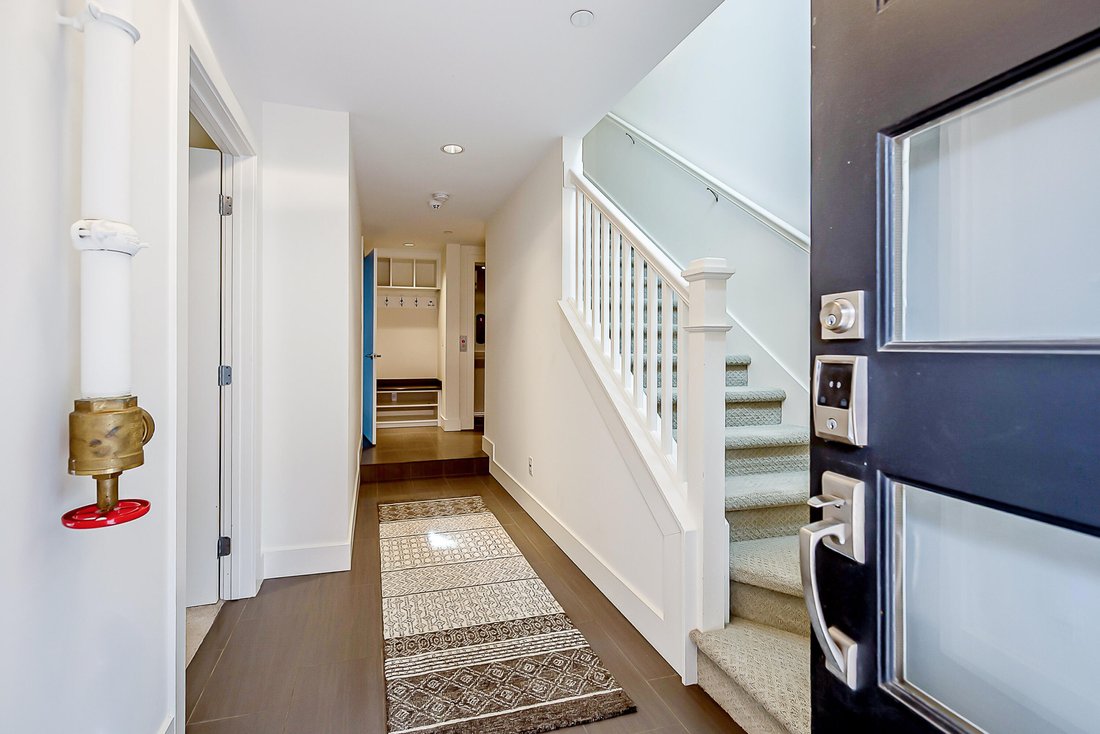 Condo in Ann Arbor, Michigan, United States 5 - 18049328
