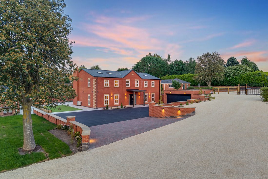 House in Ruddington, England 1 - 18044636