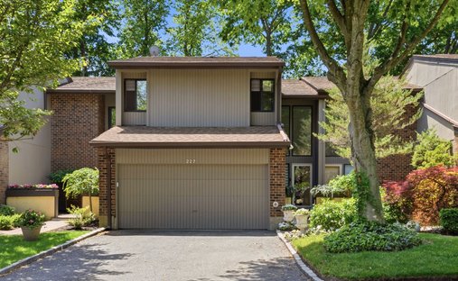 Condo in Jericho, New York, United States 1